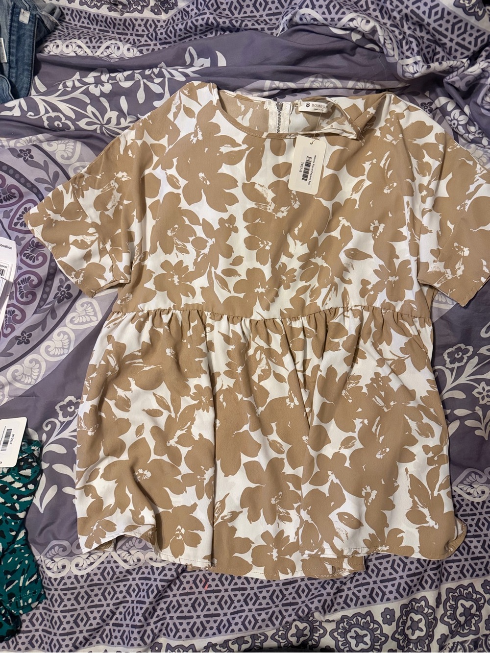Women's Floral Peplum Tunic Top - Beige & White